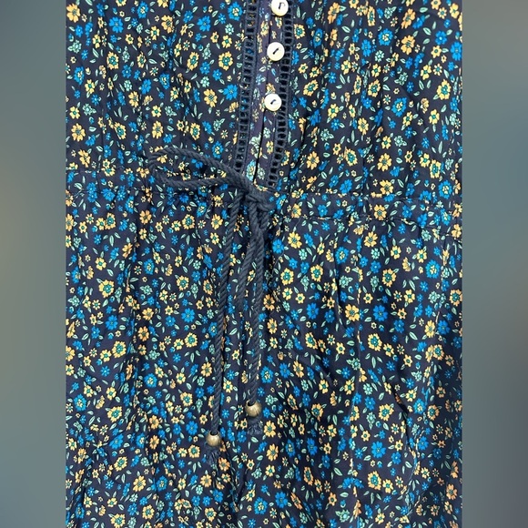 NWT GiGio USA Ruffle Sleeve Floral Boho Romper Half Button Size L elastic Waist - Picture 5 of 9